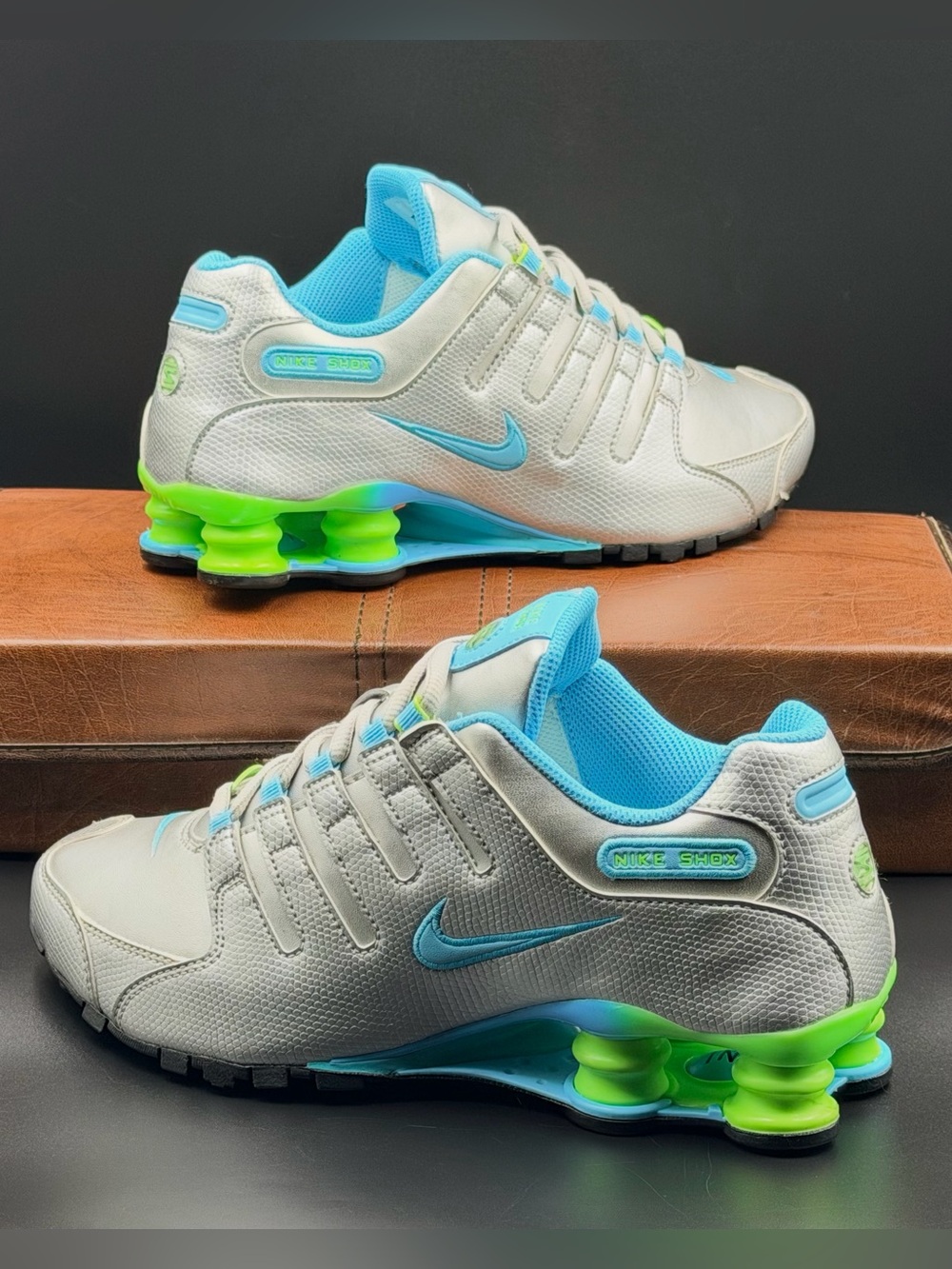 Nike Wmns Shox NZ